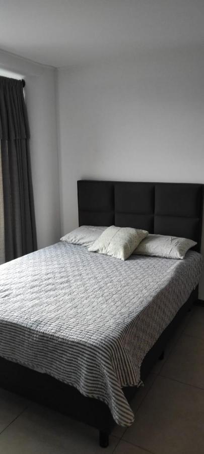 Apartamento entero céntrico y confortable Apartamento Santa Cruz de La Sierra Exterior foto